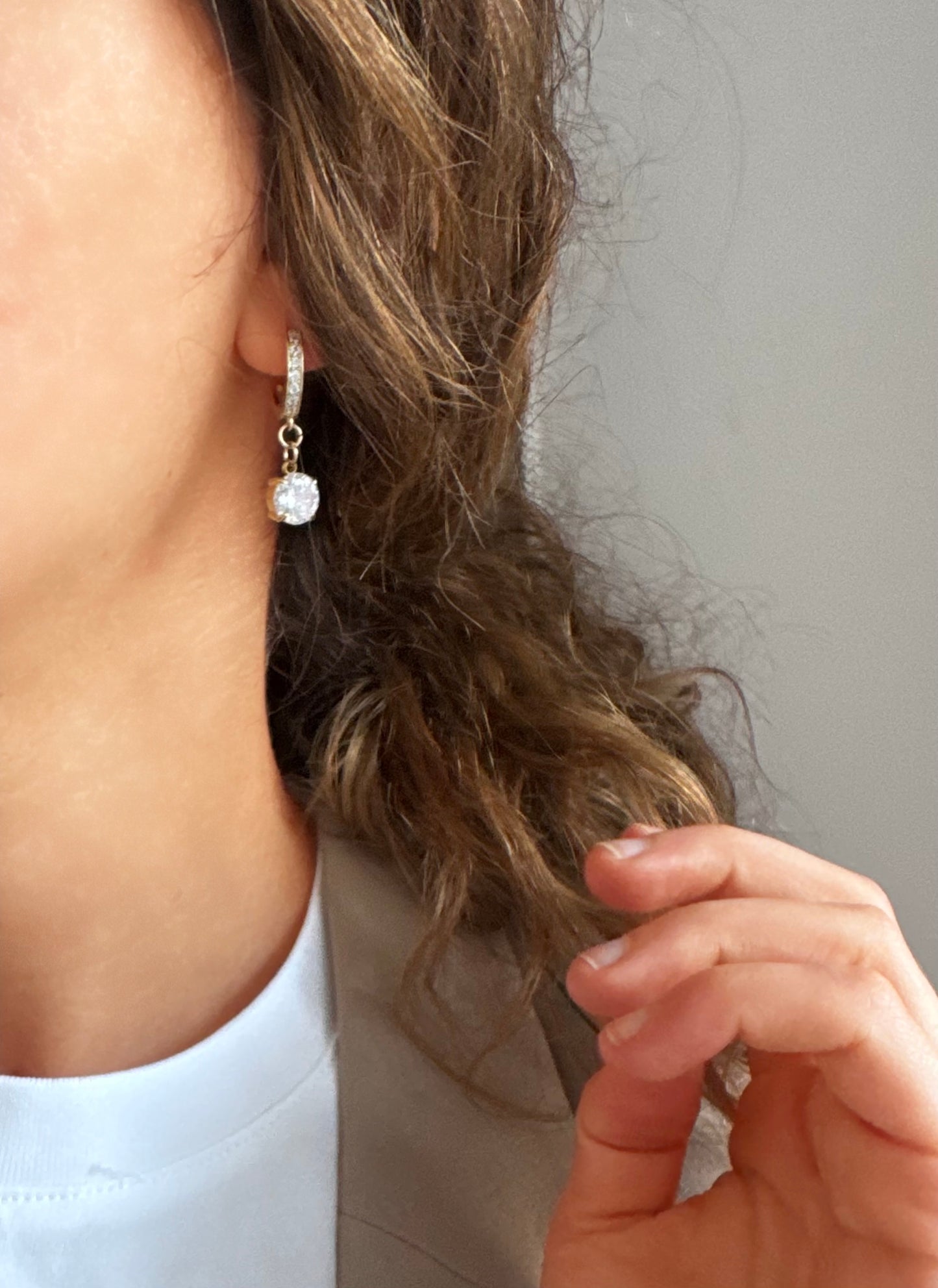 Orecchini Nour cerchietti e zircone