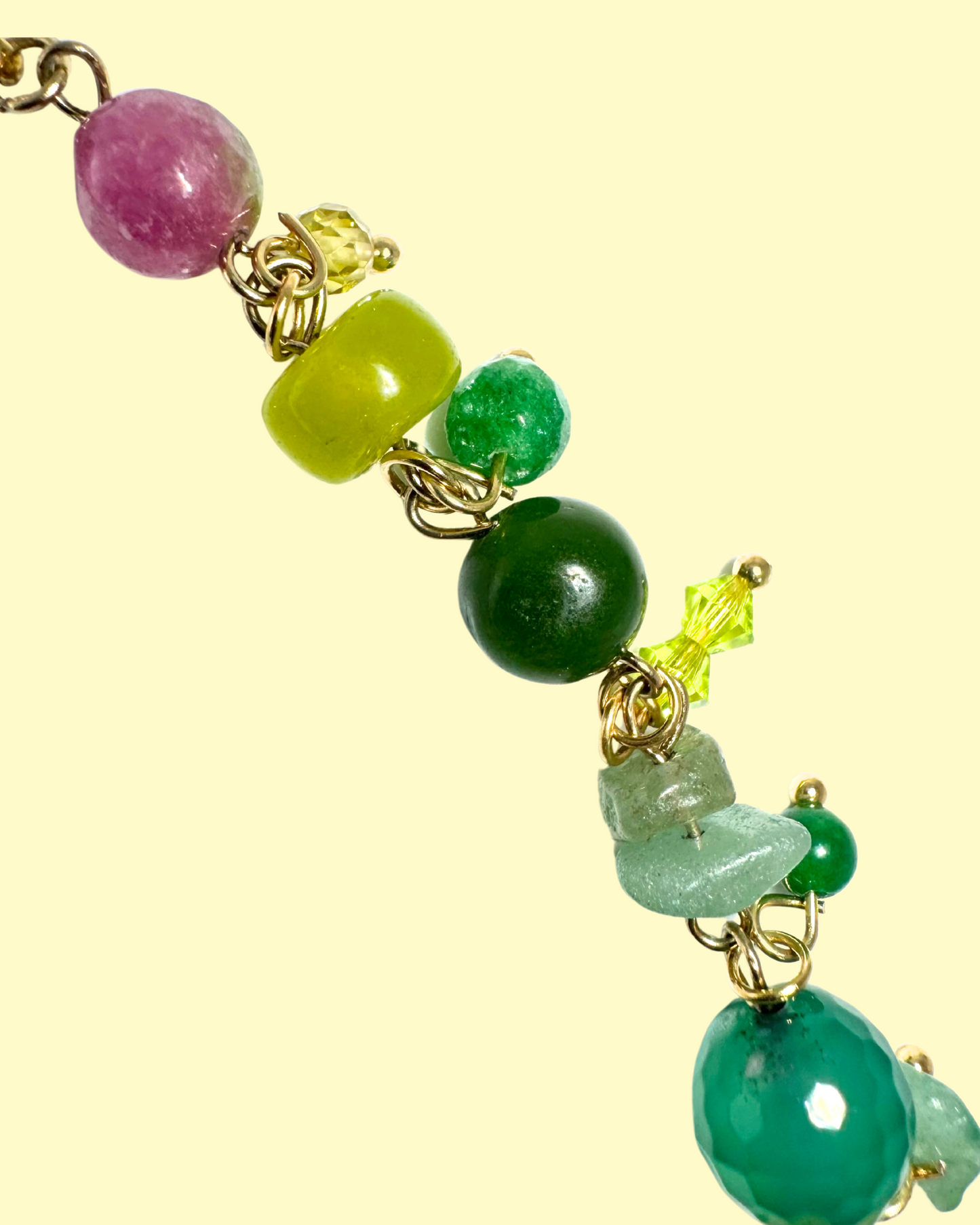 Collana Fiore Arcobaleno con pietre e ciondoli