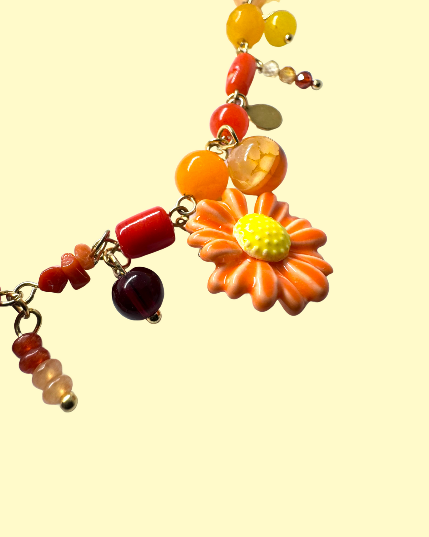 Collana Fiore Arcobaleno con pietre e ciondoli