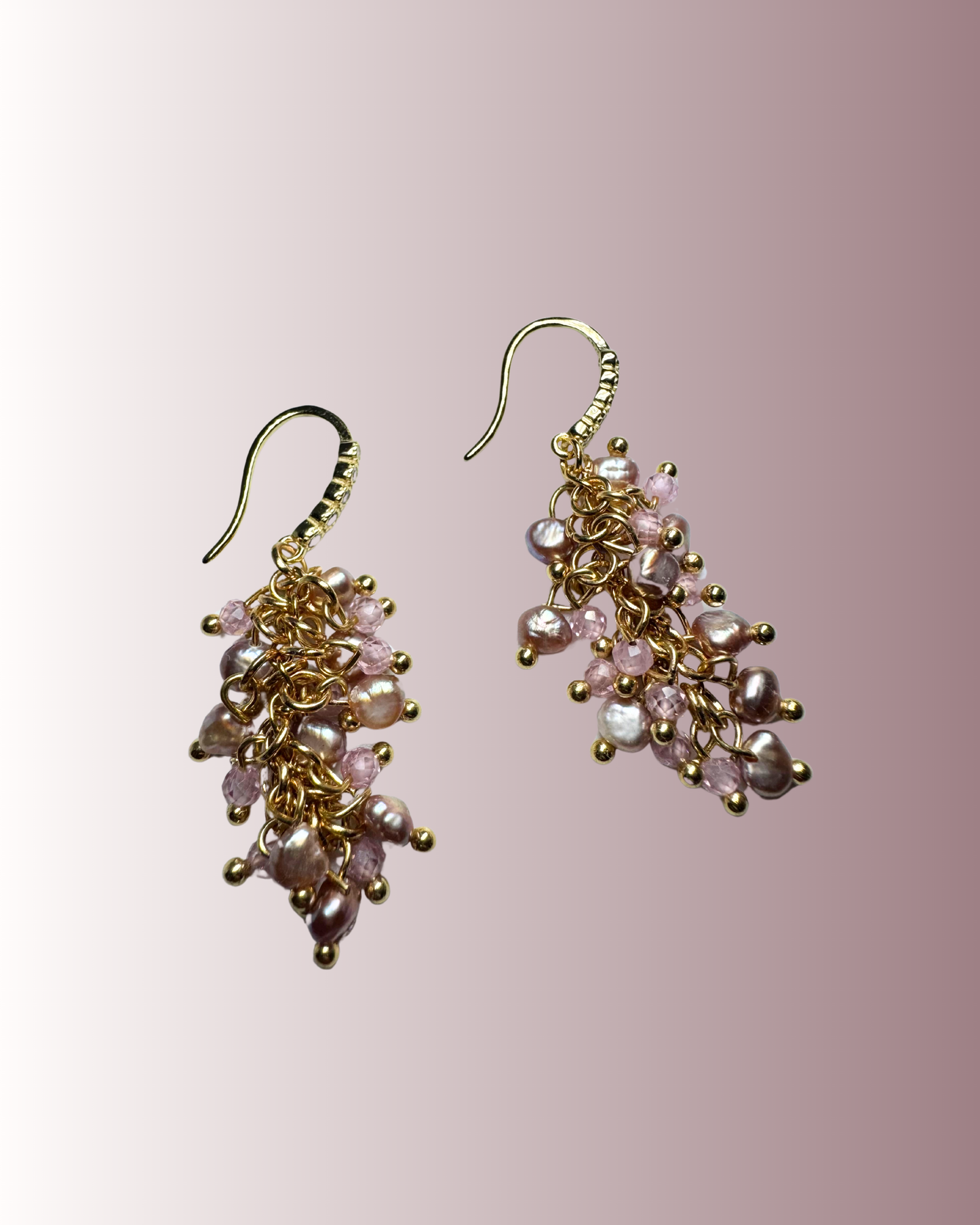 Orecchini con perle naturali e zirconi rosa