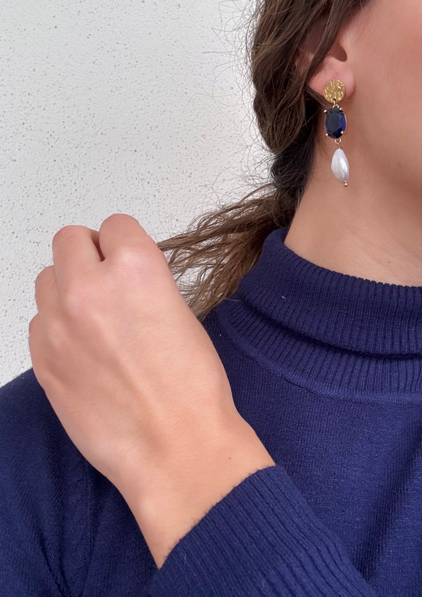 Orecchini pendenti Sapphire e perla naturale