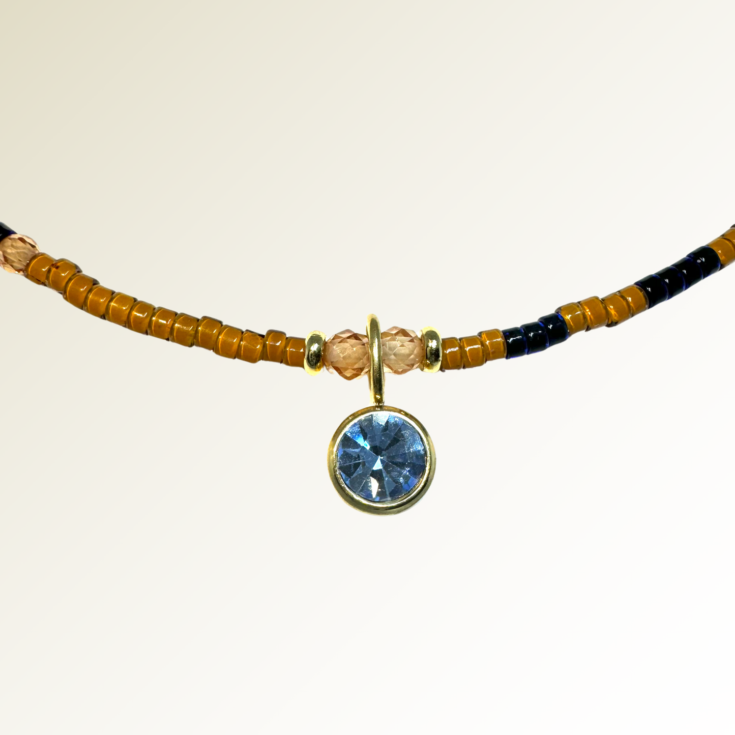 Collana Elysia perline in vetro giapponese e ciondolo zircon