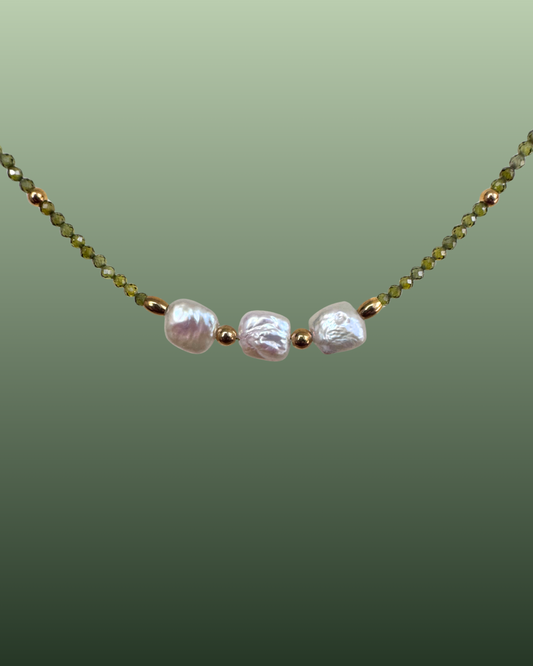 Collana girocollo Zahira verde caldo